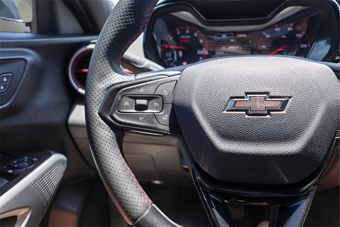 Used 2025 Chevrolet Trax RS image 12