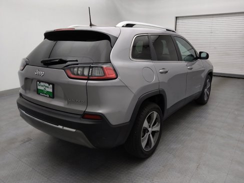 Used 2020 Jeep Cherokee Limited image 9