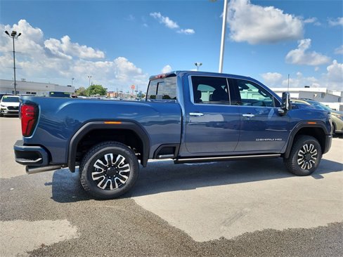 New 2026 GMC Sierra 2500 Denali Ultimate image 2
