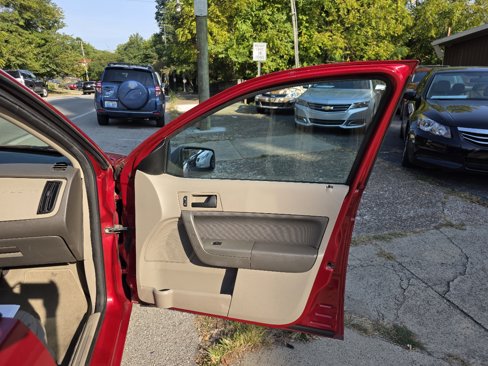 Used 2009 Ford Focus SE image 29