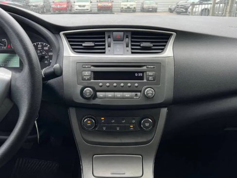 Used 2014 Nissan Sentra S image 19