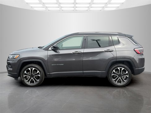 Certified 2022 Jeep Compass Limited image 4