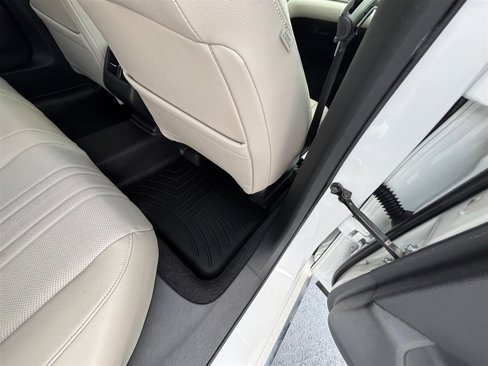 Used 2019 Honda Accord Touring image 35