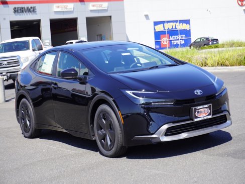 New 2026 Toyota Prius Plug-In Hybrid image 1