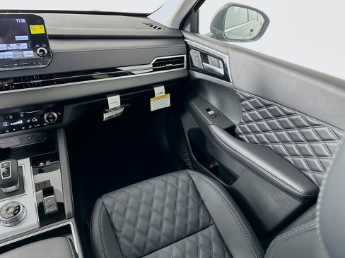 New 2024 Mitsubishi Outlander SEL image 29