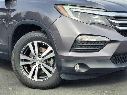 Used 2017 Honda Pilot EX image 5