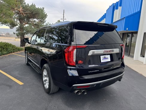 Used 2022 GMC Yukon XL Denali image 5