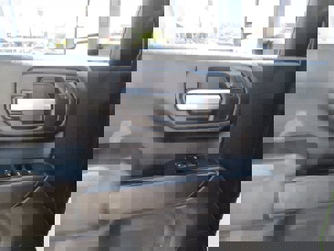 Used 2021 Chevrolet Silverado 2500 W/T image 14