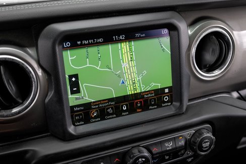 Used 2022 Jeep Wrangler Unlimited Sahara w/ Cold Weather Group image 6