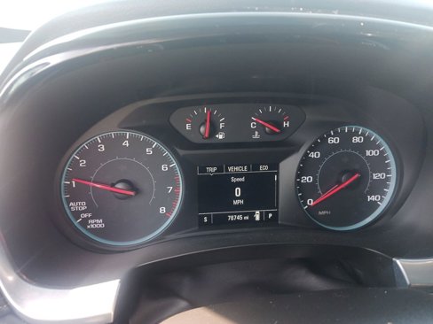 Used 2021 Chevrolet Traverse LS image 8