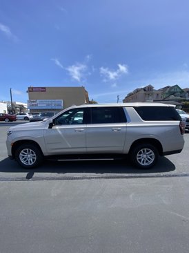 Used 2023 Chevrolet Suburban LT image 7