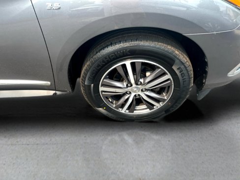 Used 2019 INFINITI QX60 Luxe w/ Essential Package image 38
