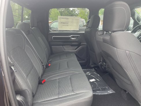 New 2026 RAM 1500 4x4 Crew Cab image 15