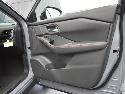 New 2026 Nissan Rogue SV image 25