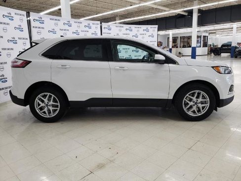 Certified 2022 Ford Edge SEL w/ Convenience Package image 5