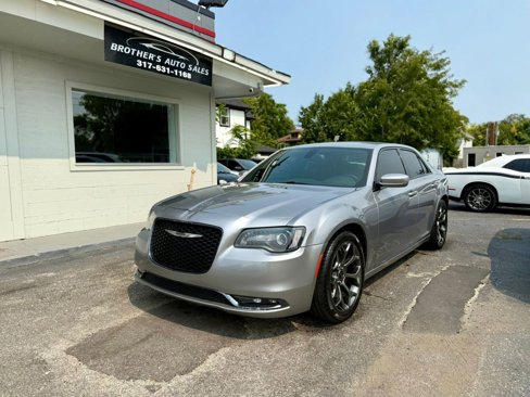 Used 2016 Chrysler 300 S image 3