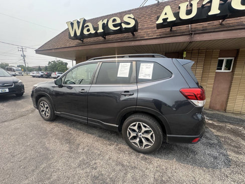 Used 2019 Subaru Forester Premium w/ All-Weather Package image 2