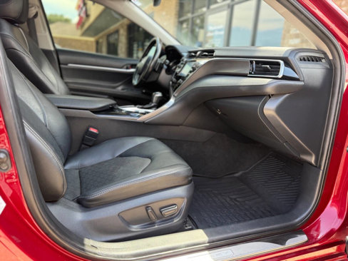 Used 2018 Toyota Camry XSE w/ Accessory Appearance Package image 13