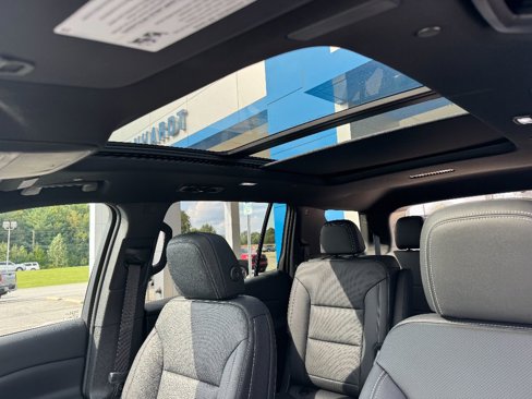 New 2026 Chevrolet Traverse LT w/ Sun and Wheel Package image 24