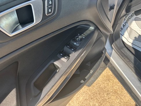 Used 2019 Ford EcoSport SE image 12