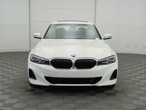 Used 2025 BMW 330i Sedan w/ Convenience Package image 3