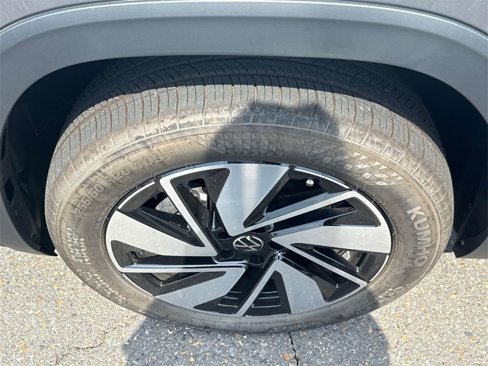 New 2025 Volkswagen Atlas SE image 6
