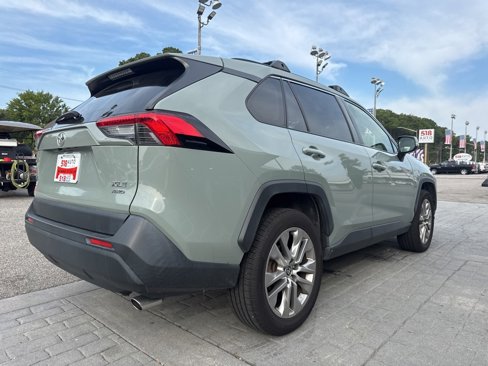 Used 2021 Toyota RAV4 XLE Premium image 10