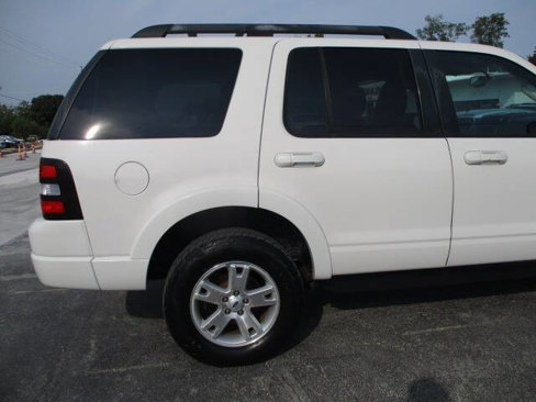 Used 2010 Ford Explorer XLT image 5