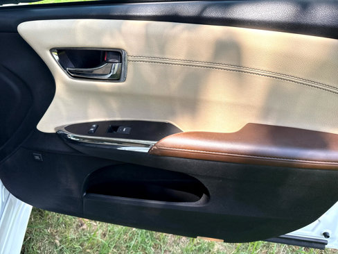Used 2018 Toyota Avalon Limited w/ Carpet Mat Package image 41