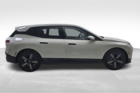 Used 2025 BMW iX xDrive50 image 10