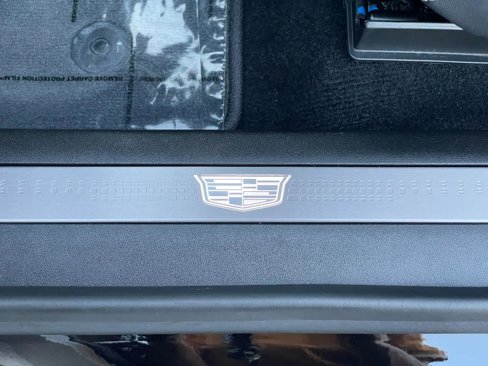 Used 2025 Cadillac Optiq Sport 2 image 29