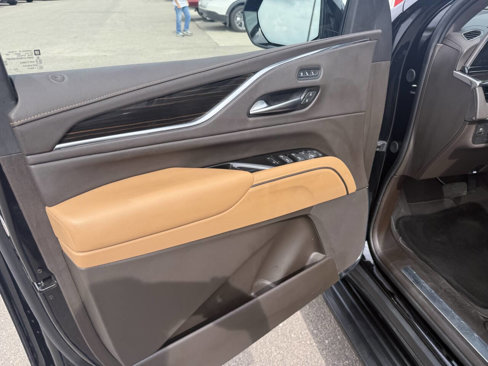 Used 2024 Cadillac Escalade Sport image 12