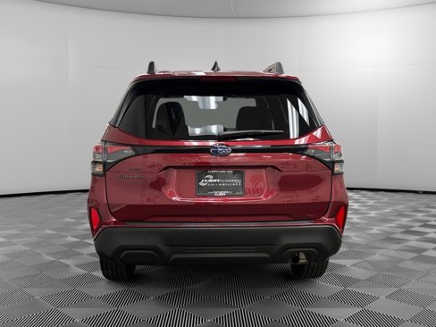 Used 2025 Subaru Forester Premium image 4