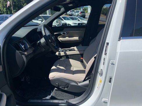 New 2026 Volvo XC90 B6 Plus w/ Protection Package Premier image 11