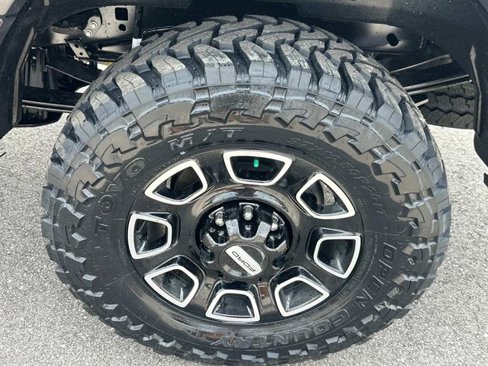 New 2025 Ford F250 Platinum w/ FX4 Off-Road Package image 37