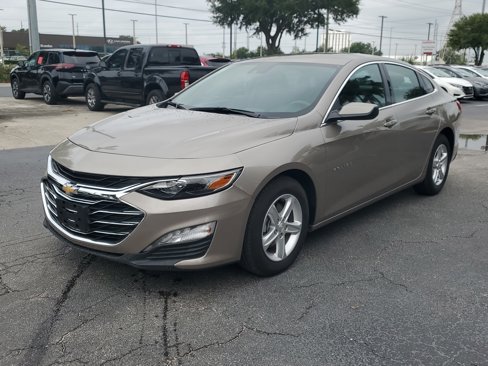 Used 2024 Chevrolet Malibu LT image 3