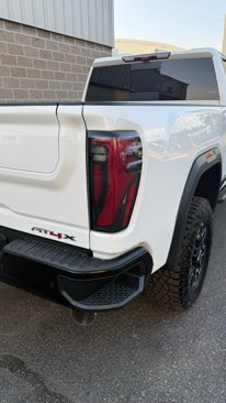 Used 2025 GMC Sierra 2500 AT4X image 22