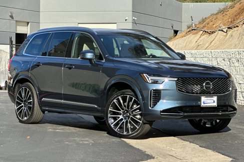 New 2026 Volvo XC90 B6 Ultra w/ Lounge Package image 2