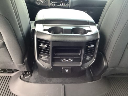 New 2026 RAM 1500 4x4 Crew Cab image 34