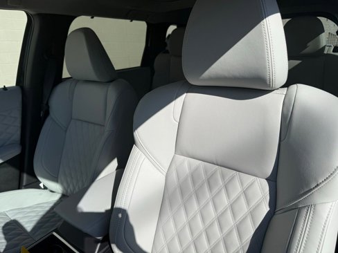 New 2025 Mitsubishi Outlander SEL image 20