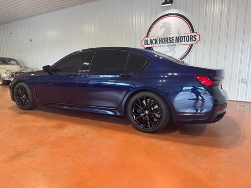 Used 2021 BMW 750i xDrive w/ Executive Package image 9