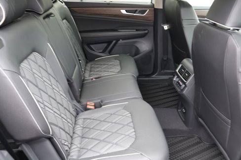 New 2026 Volkswagen Atlas SEL Premium R-Line image 15