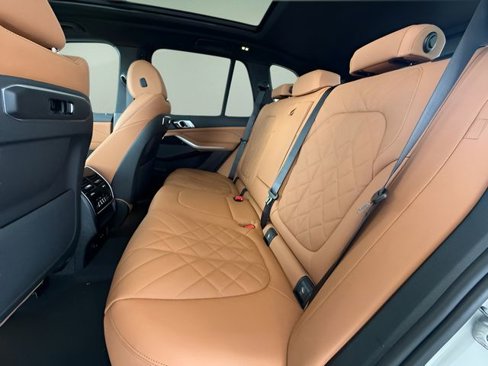 New 2026 BMW X5 xDrive40i w/ M Sport Package image 24