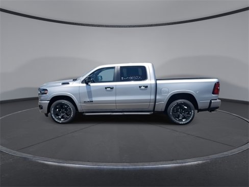 New 2025 RAM 1500 4x4 Crew Cab image 5