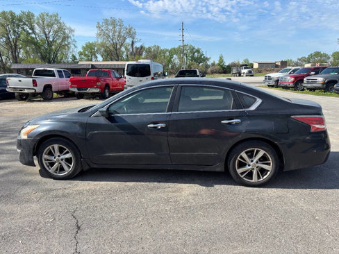 Used 2013 Nissan Altima 2.5 SV image 9