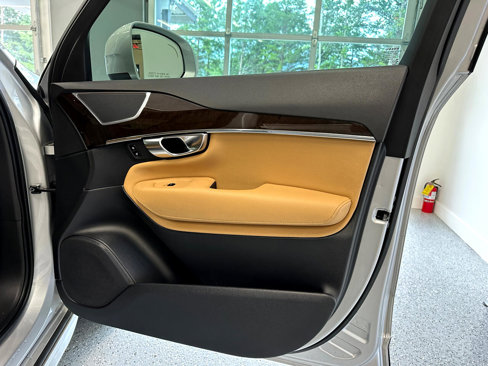 Used 2019 Volvo XC90 T6 Momentum image 25