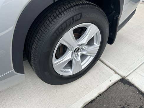 Used 2022 Toyota Highlander L image 19