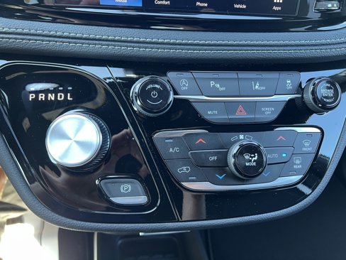 New 2026 Chrysler Pacifica Select image 40