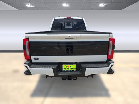New 2025 Ford F350 Platinum w/ FX4 Off-Road Package image 8