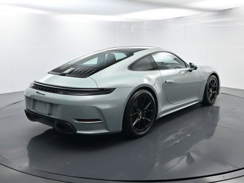 Certified 2025 Porsche 911 Carrera image 14